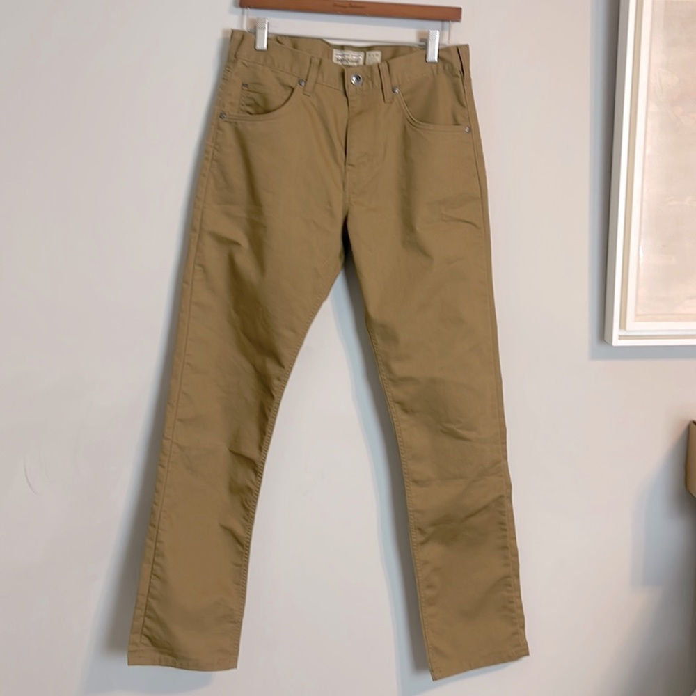 Patagonia men’s Pants size 31 x 32